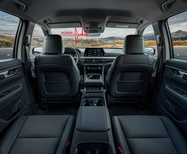 2025 Honda Pilot interior